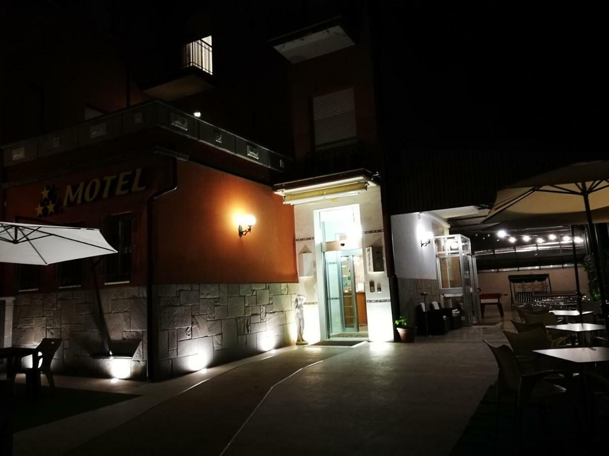 Motel Villaggio إيمولا المظهر الخارجي الصورة